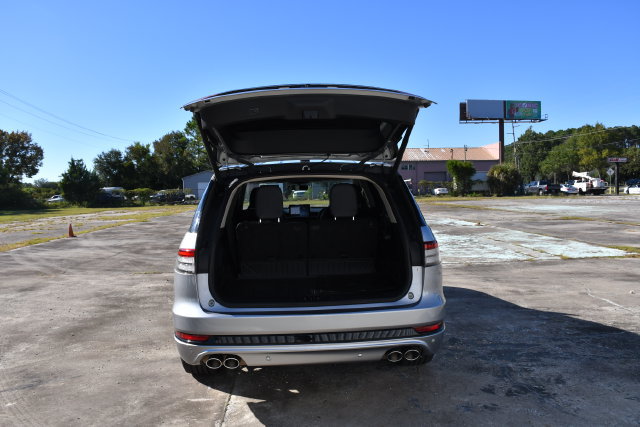 Certified 2023 Lincoln Aviator Reserve w/ Equipment Group 201A AWD/4WD image 17
