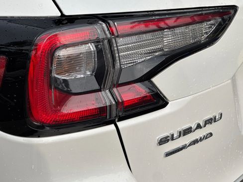Used 2025 Subaru Outback Premium image 31