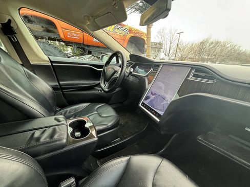 Used 2013 Tesla Model S image 25