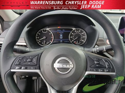 Used 2025 Nissan Altima 2.5 SV FWD image 20