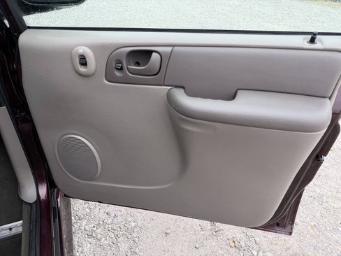 Used 2003 Dodge Grand Caravan SE FWD image 19