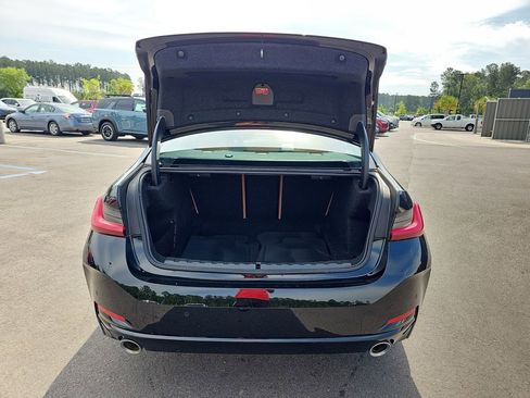 Used 2025 BMW 330i Sedan RWD image 17
