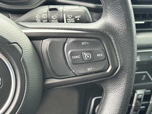 Used 2025 Jeep Wrangler Unlimited Sport AWD/4WD image 23