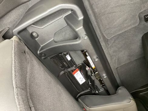 Used 2024 Chevrolet Colorado ZR2 w/ ZR2 Convenience Package III image 39