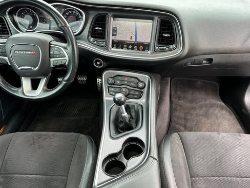Used 2016 Dodge Challenger R/T Scat Pack w/ Leather Interior Group image 13