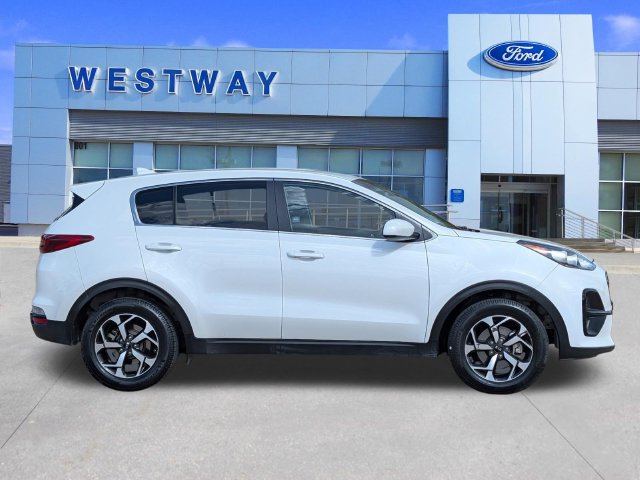 Used 2021 Kia Sportage LX FWD image 2
