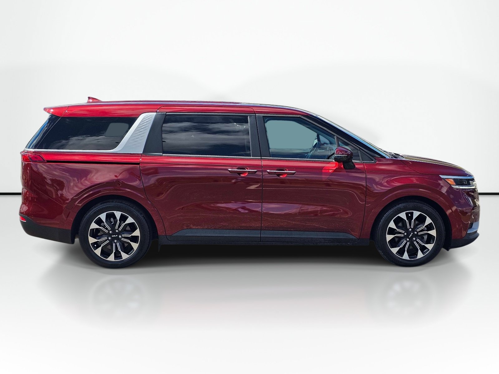 Certified 2024 Kia Carnival EX FWD image 7