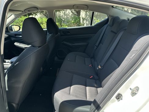 Used 2025 Nissan Altima 2.5 SV FWD image 28