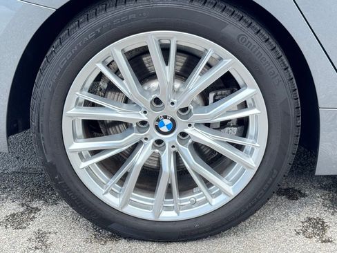 Certified 2024 BMW 330i xDrive Sedan AWD/4WD image 9