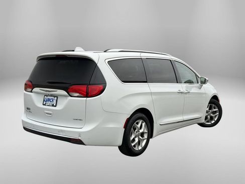 Used 2020 Chrysler Pacifica Limited image 4
