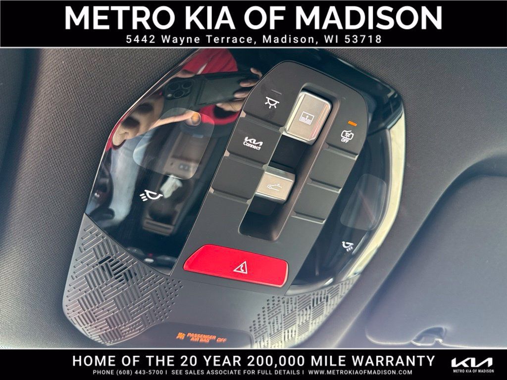 Used 2024 Kia EV9 Land AWD/4WD image 31
