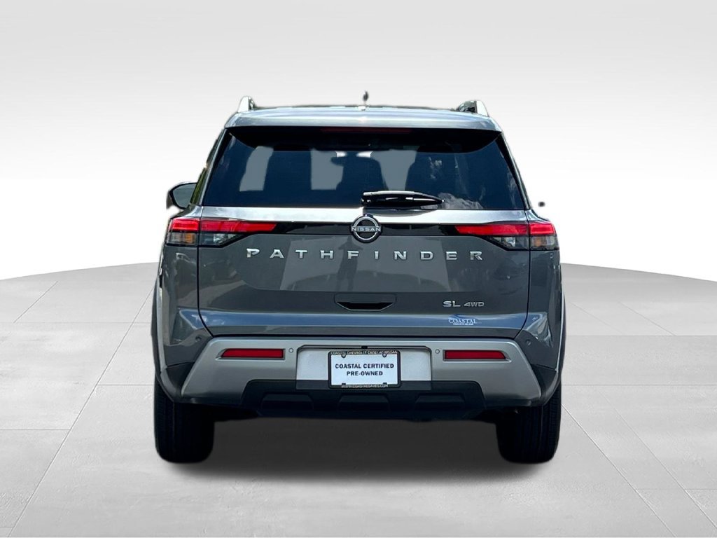 Used 2025 Nissan Pathfinder SL AWD/4WD image 12