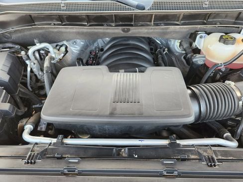 Used 2024 Chevrolet Tahoe Z71 w/ Luxury Package image 36