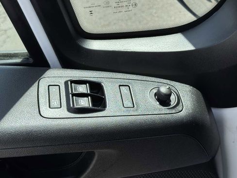 Used 2025 RAM ProMaster 2500 w/ Convenience Group FWD image 29