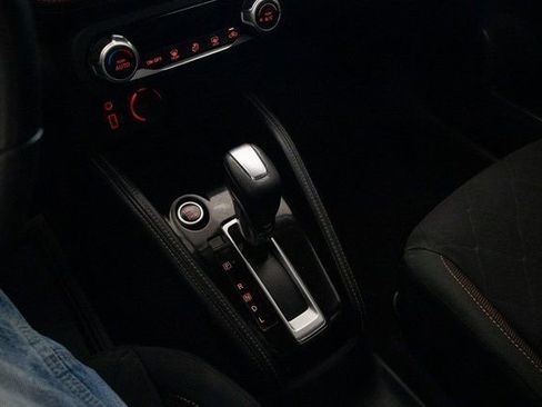 Used 2020 Nissan Kicks SR image 30