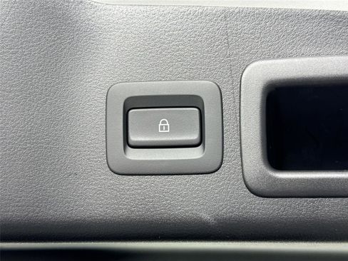 Used 2026 MAZDA MAZDA3 s Sport image 36