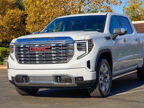 New 2026 GMC Sierra 1500 Denali w/ Denali Reserve Package AWD/4WD image 2