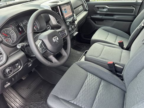 New 2026 RAM 1500 4x4 Crew Cab image 10