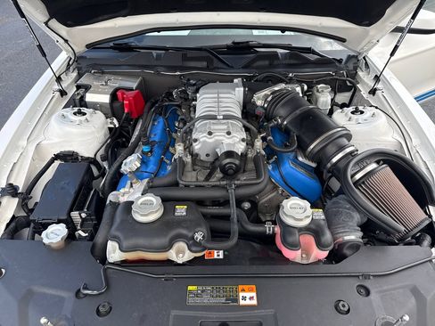 Used 2012 Ford Mustang Shelby GT500 w/ Electronics Pkg RWD image 2