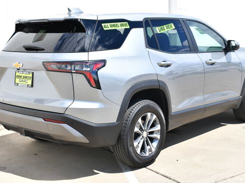 Used 2025 Chevrolet Equinox LT AWD/4WD image 7