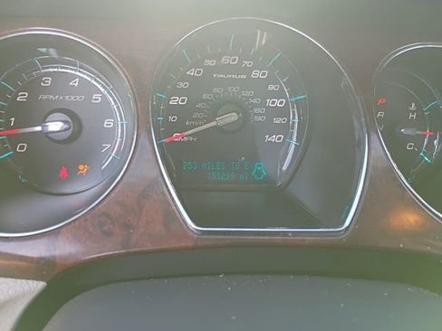 Used 2010 Ford Taurus Limited image 30