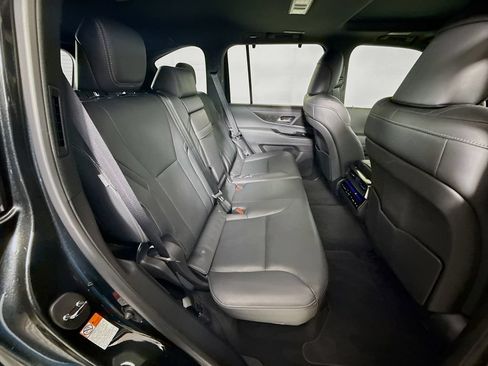 Certified 2024 Lexus LX 600 4WD w/ Luxury Package image 29