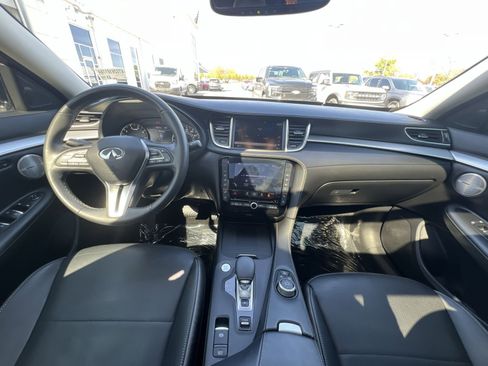 Used 2020 INFINITI QX50 Sensory w/ Climate Package AWD/4WD image 31