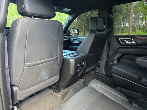 Used 2023 Chevrolet Tahoe Z71 w/ Luxury Package AWD/4WD image 17