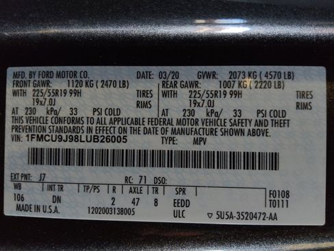 Used 2020 Ford Escape Titanium image 33