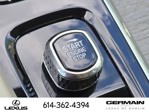 Used 2023 Volvo XC60 T8 Plus AWD/4WD image 9
