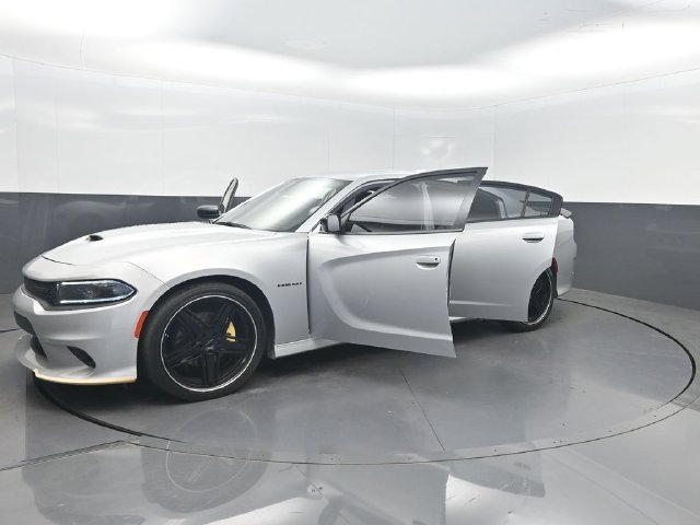 Used 2022 Dodge Charger R/T w/ Blacktop Package RWD image 42