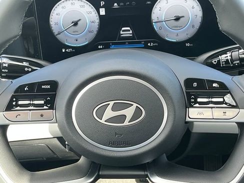 New 2026 Hyundai Elantra Limited FWD image 25