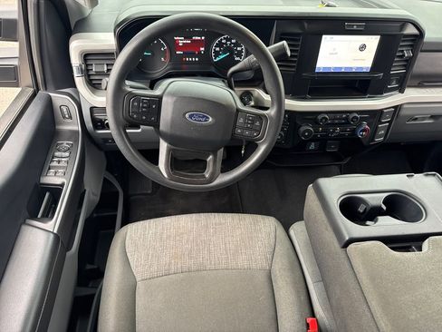 Used 2025 Ford F250 XLT image 17