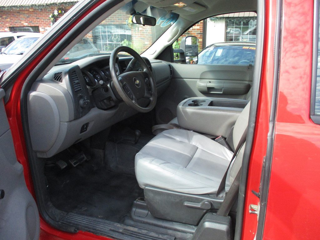 Used 2009 Chevrolet Silverado 2500 W/T AWD/4WD image 8