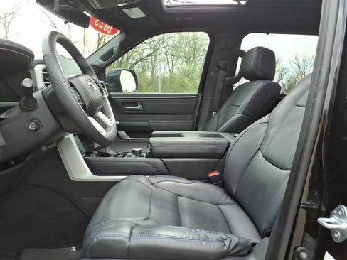 Used 2023 Toyota Tundra Platinum AWD/4WD image 17