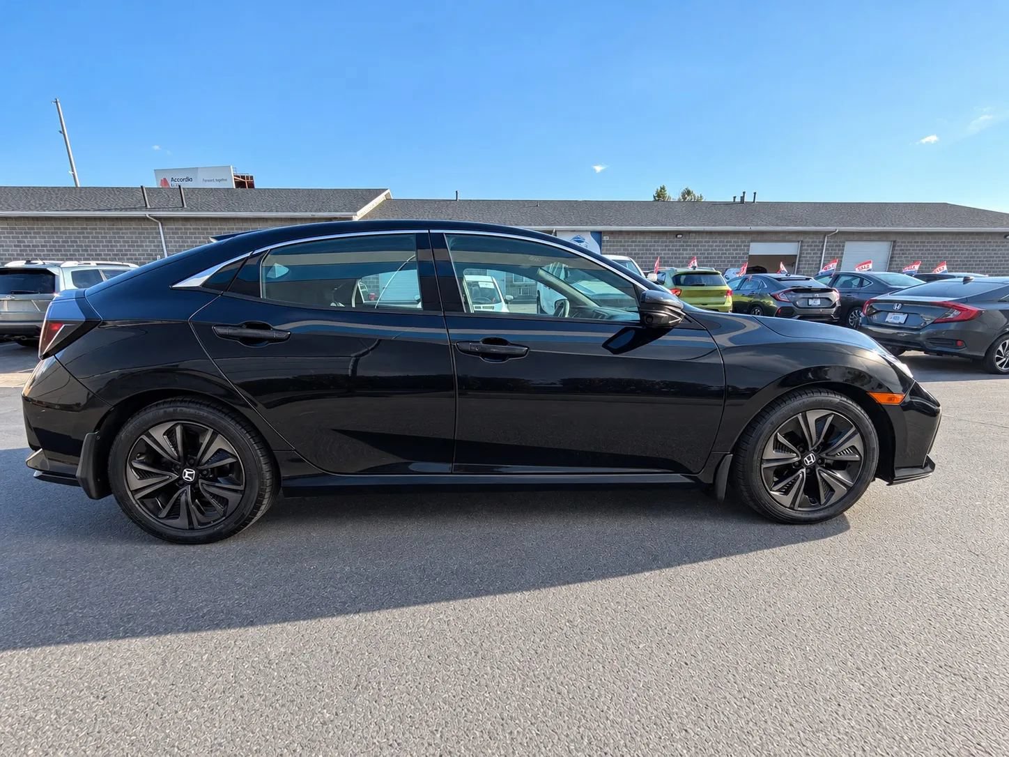 Used 2019 Honda Civic EX image 4