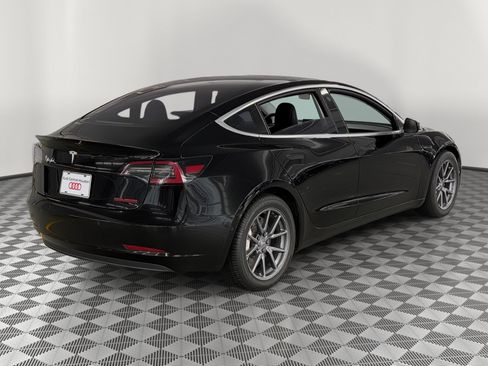 Used 2018 Tesla Model 3 Long Range RWD image 9