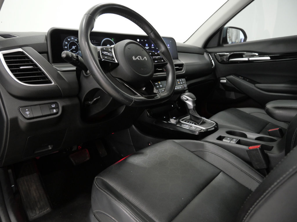 Used 2024 Kia Seltos SX w/ SX Sunroof Package AWD/4WD image 12