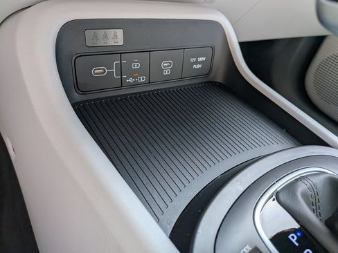 Certified 2024 Hyundai Kona SE AWD/4WD image 16