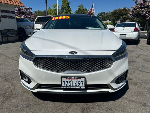 Used 2017 Kia Cadenza Premium w/ Luxury Package image 2