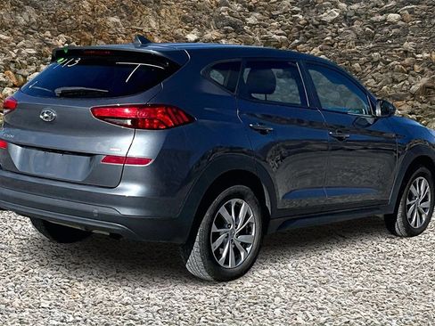 Used 2019 Hyundai Tucson SE image 2