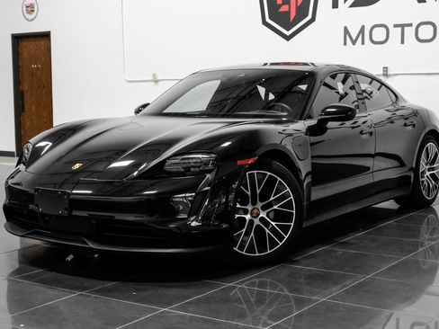 Used 2023 Porsche Taycan w/ Premium Package image 10