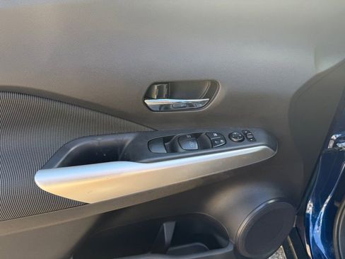 Used 2020 Nissan Kicks SV image 17