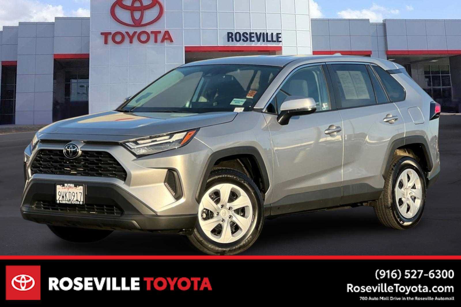 Certified 2025 Toyota RAV4 LE AWD/4WD image 1