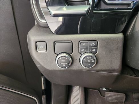 Used 2022 GMC Sierra 1500 SLT w/ SLT Premium Plus Package RWD image 21