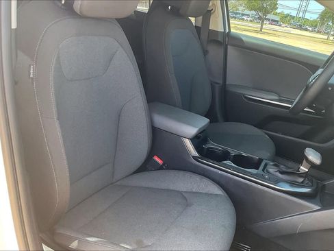 Certified 2025 Kia K4 FWD image 11