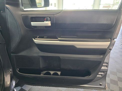 Used 2018 Toyota Tundra SR5 AWD/4WD image 41