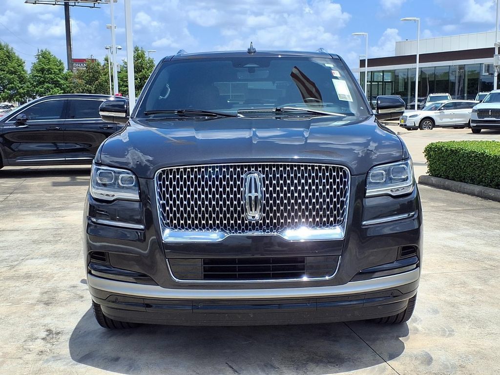Certified 2024 Lincoln Navigator Reserve AWD/4WD image 6