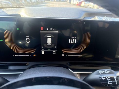 New 2026 Kia Carnival EX image 14