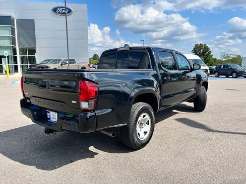 Used 2022 Toyota Tacoma SR AWD/4WD image 5